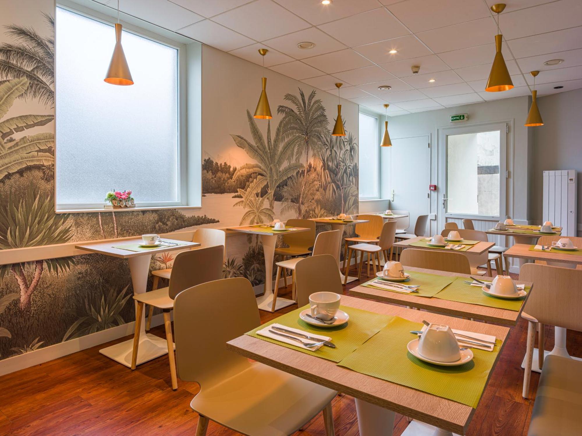 Kyriad Hotel Lamballe Bagian luar foto
