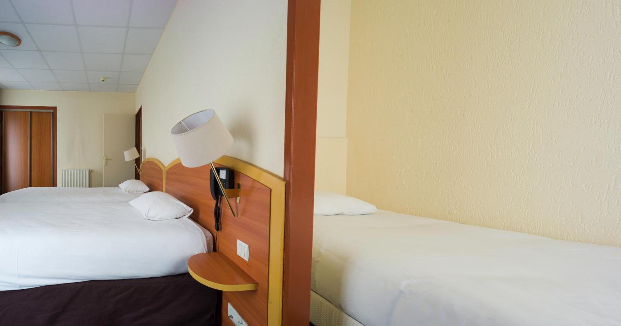 Kyriad Hotel Lamballe Bagian luar foto