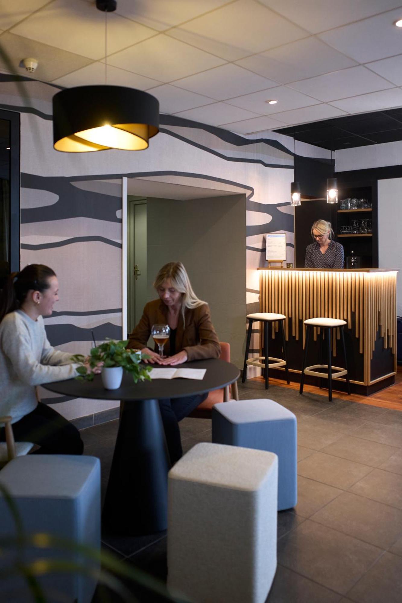 Kyriad Hotel Lamballe Bagian luar foto